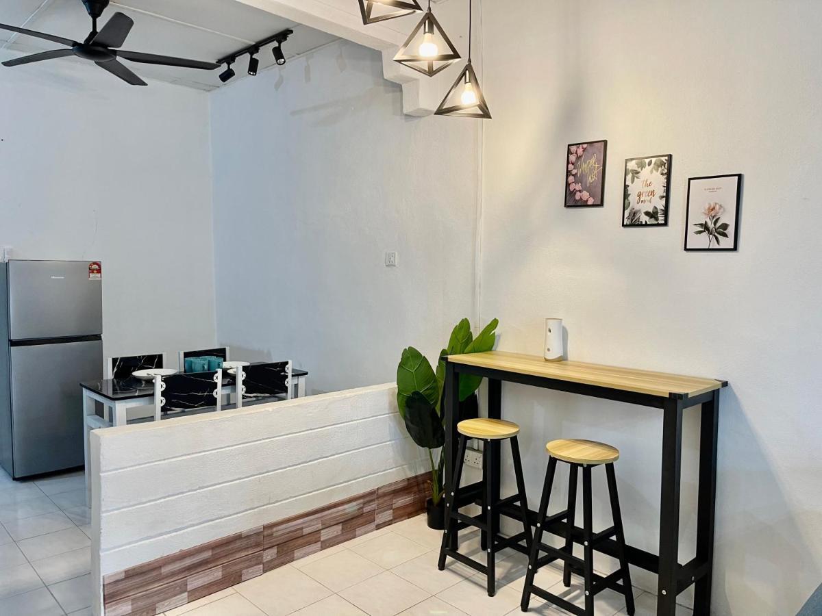 Entire Cozy Home 16 • 3 bedroom @ Alma Bukit Mertajam Buitenkant foto
