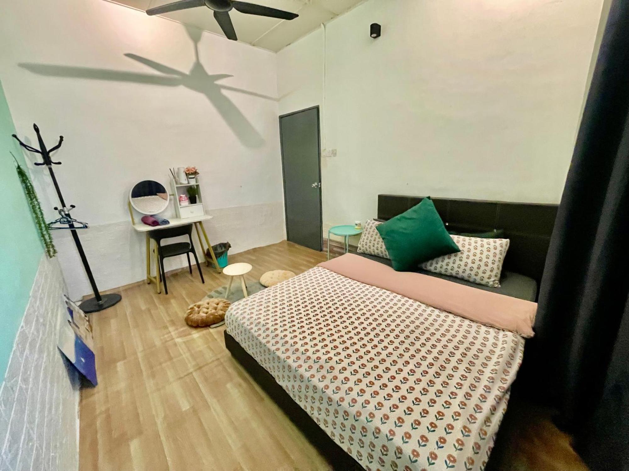 Entire Cozy Home 16 • 3 bedroom @ Alma Bukit Mertajam Buitenkant foto